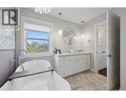 33 ABERDEEN Road N - 24