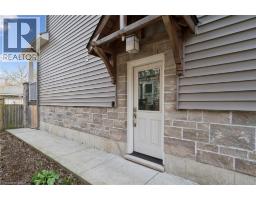 33 ABERDEEN Road N - 34