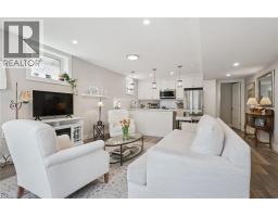 33 ABERDEEN Road N - 37