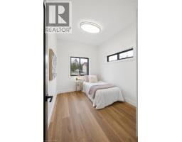 215 WINSTANLEY Street - 24