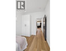 215 WINSTANLEY Street - 25