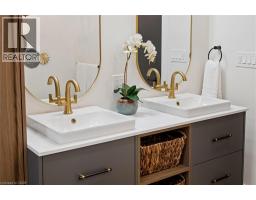 215 WINSTANLEY Street - 28