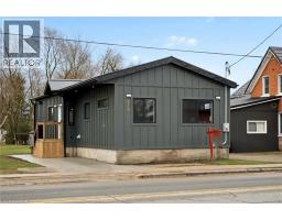 215 WINSTANLEY Street - 3