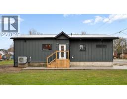 215 WINSTANLEY Street - 4