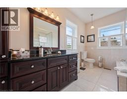 48 TEMPERANCE Street E - 25