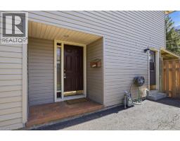 111 SELKIRK Drive - 4