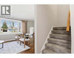 111 SELKIRK Drive - 8