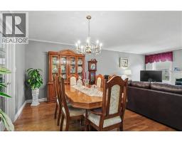 98 BEASLEY Crescent - 12