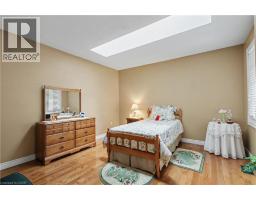 98 BEASLEY Crescent - 21