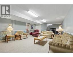 98 BEASLEY Crescent - 25