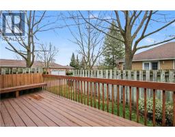 98 BEASLEY Crescent - 32