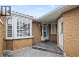 98 BEASLEY Crescent - 4