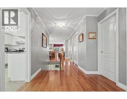 98 BEASLEY Crescent - 6