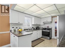 98 BEASLEY Crescent - 8