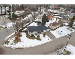 20 AMBER Street - 37