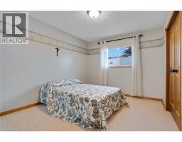 35 SOUTHVIEW Crescent - 36