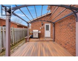 35 SOUTHVIEW Crescent - 40