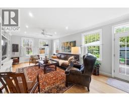 653 GLEN MORRIS Road W - 19