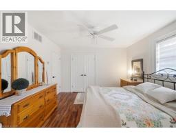 653 GLEN MORRIS Road W - 24