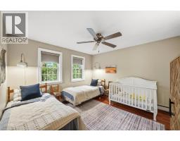 653 GLEN MORRIS Road W - 25