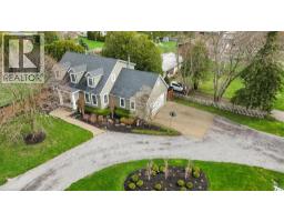 653 GLEN MORRIS Road W - 4