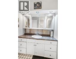 9A HAMPTON Street - 33