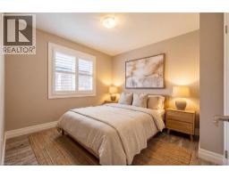 235 KROTZ Street E - 21