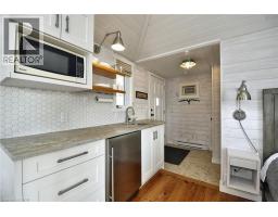 9 LAKE Avenue E - 10