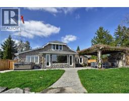 9 LAKE Avenue E - 40