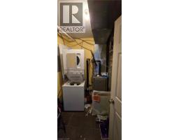 16 COLUMBIA Street W - 11