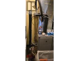 16 COLUMBIA Street W - 13