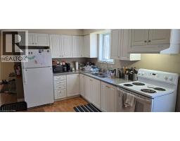 16 COLUMBIA Street W - 6