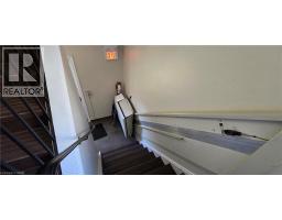 16 COLUMBIA Street W - 8