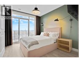 15 GLEBE Street UnitNo. 802 - 12