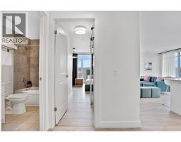 15 GLEBE Street UnitNo. 802 - 20