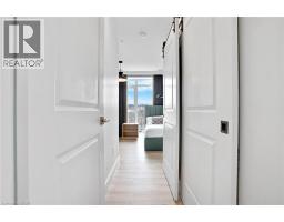 15 GLEBE Street UnitNo. 802 - 25