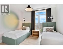 15 GLEBE Street UnitNo. 802 - 26