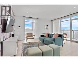 15 GLEBE Street UnitNo. 802 - 32