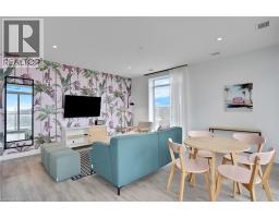 15 GLEBE Street UnitNo. 802 - 33