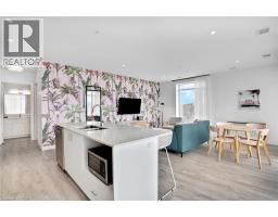 15 GLEBE Street UnitNo. 802 - 40