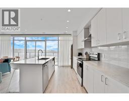 15 GLEBE Street UnitNo. 802 - 42