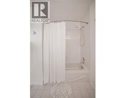 523 BEECHWOOD Drive UnitNo. 15 - 20