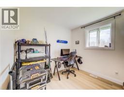 183 DINISON Crescent - 19