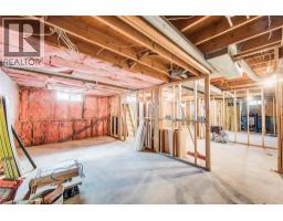 183 DINISON Crescent - 21