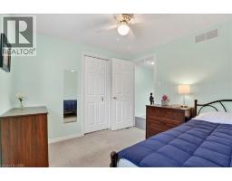 636 GRANGE Crescent - 32