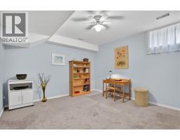 636 GRANGE Crescent - 37