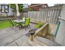 636 GRANGE Crescent - 43