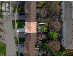 636 GRANGE Crescent - 48