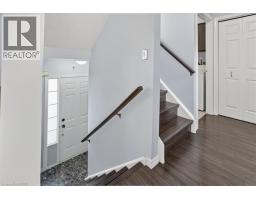 636 GRANGE Crescent - 6