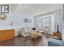 636 GRANGE Crescent - 8